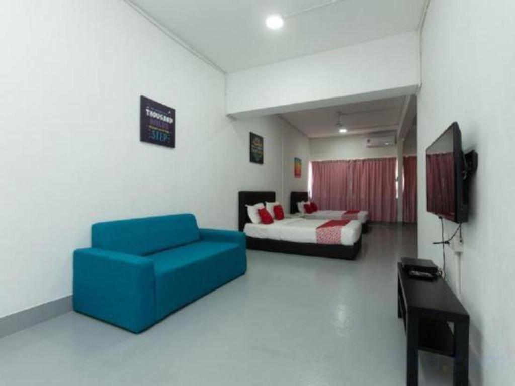 Oyo 43993 Madsuite Kota Kinabalu Exteriör bild